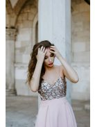 Csillámos háttul teljesen nyitott maxi ruha