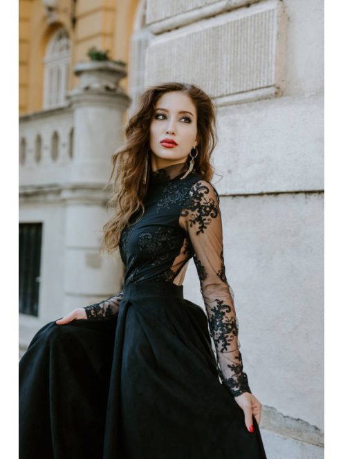 Fekete csipkés hátul nyitott maxi ruha