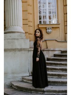 Fekete csipkés hátul nyitott maxi ruha