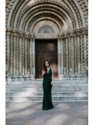 Sellő fazonú, sötétzöld csipke ruha. Nőies választás alkalmakra!