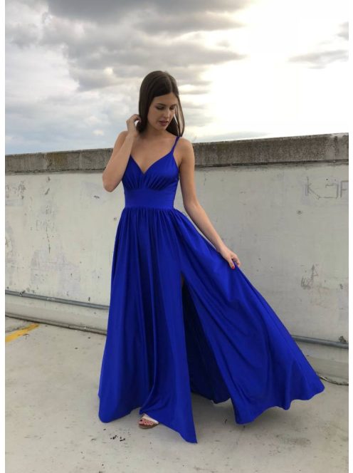 Hercegnős, impozáns kék maxi ruha különleges alkalmakra.