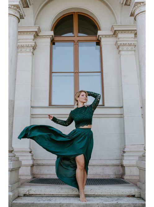 Elegáns, muszlin maxi szoknya sötétzöld színben. Csinos és nőies.