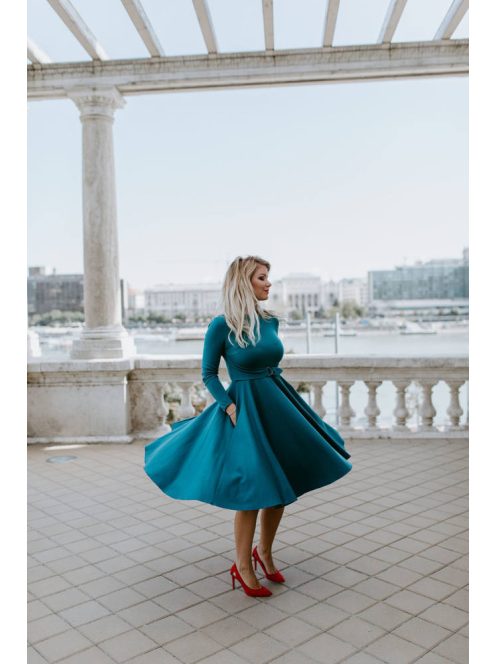 Petrol kék utcai ruha hosszú ujjakkal. Nőies és elegáns viselet.