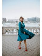 Petrol kék utcai ruha hosszú ujjakkal. Nőies és elegáns viselet.