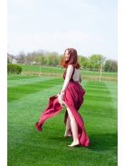 Hátnélküli body különleges virágmintával, bordó színben. 