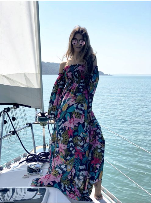 Mellrésznél gumírozott maxi ruha