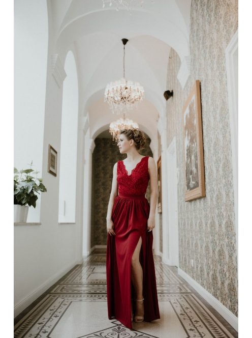 Elegáns bordó muszlin maxi szoknya ünnepélyes szettekhez.