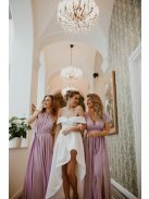 Különleges és romantikus fehér ruha vagány menyasszonyoknak.