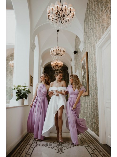 Szív kivágású fehér maxi ruha aszimmetrikus szoknyával