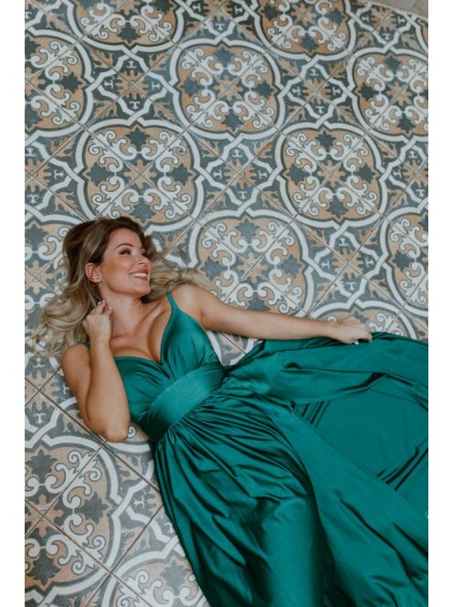 Zöld színű v kivágású ruha