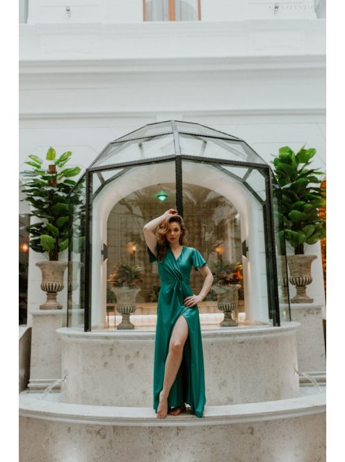 Átlapolós maxi ruha, ragyogó zöld színben minden alkalomra.