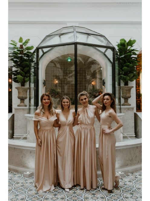 Pezsgő színű szív alakú kivágású ruha