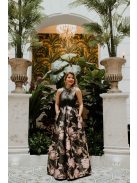 Virágmintás, rakott szoknyájú maxi ruha bőrhatású felsőrésszel 