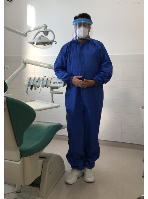 Többször használatos strapabíró anyagból készült védőoverál. 