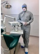 Többször használatos strapabíró anyagból készült védőoverál. 