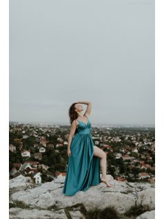 Petrolkék színű v kivágású ruha 