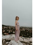 Halványlila színű, hercegnős maxi ruha. Egyszerűen nagyszerű.