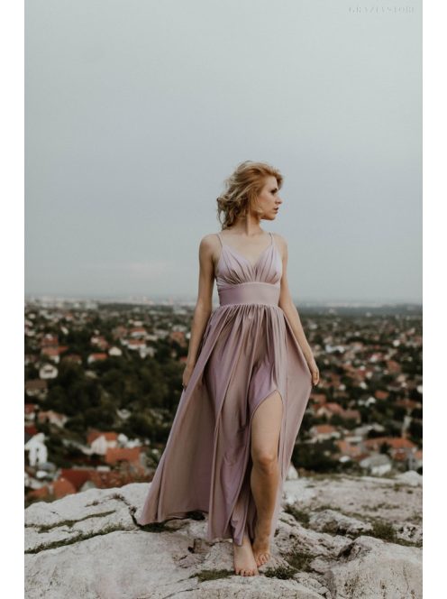 Halvány lila színű v kivágású ruha