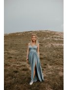 Szürkéskék színű v kivágású ruha