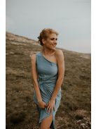 Szürkéskék csavart elejű szűk fazon