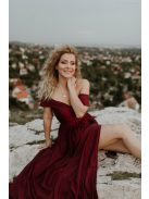 Bordó színű szív kivágású maxi ruha. Nőies és elegáns darab.