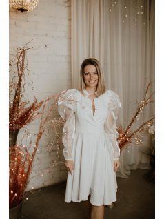 Ekrü színű rövid ruha organza ujjal