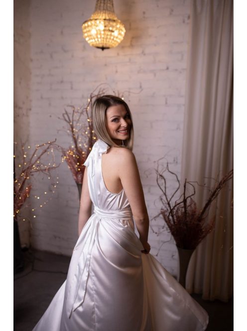 One size szatén fehér ruha