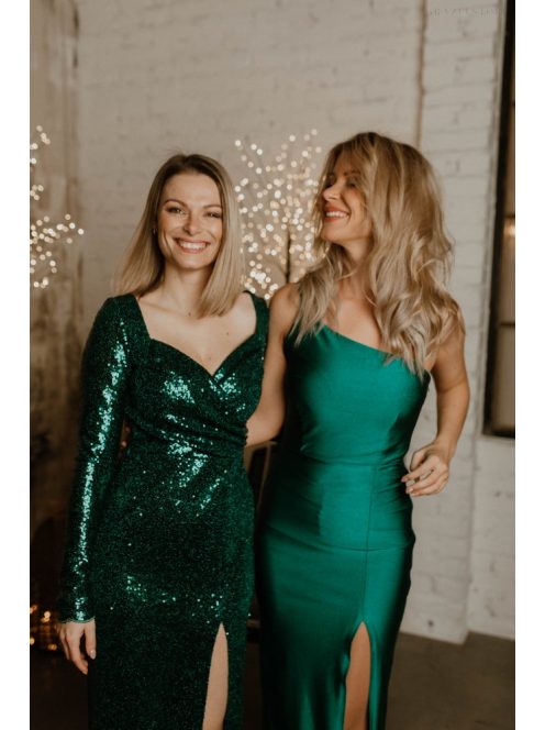 Diszkó stílusú, hosszú ujjú, sötétzöld flitteres maxi ruha.