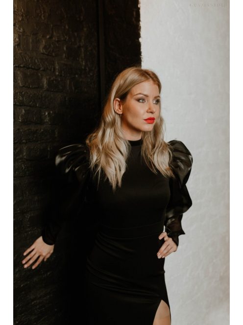 Fekete maxi ruha organza ujjakkal 