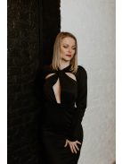 Fekete, szűk midi különleges kivágással 