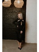 Fekete, szűk midi különleges kivágással 