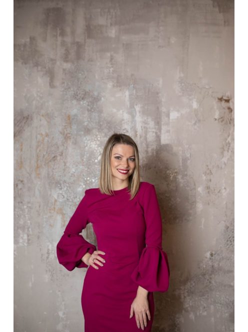 Egyszerűen nagyszerű, háromnegyedes ujjú magenta ruha. 