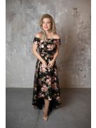 A vintage stílust idéző, vállra húzható, virágmintás maxi ruha.