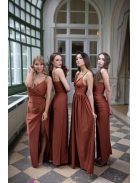 Csavart maxi ruha, rozsdabarna színben. Esküvőkre, bálokra.