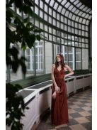 V-kivágású maxi ruha – rozsdabarna