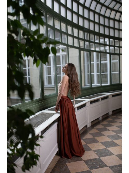 Rozsdabarna - nude maxi ruha elől csavart megoldással. 