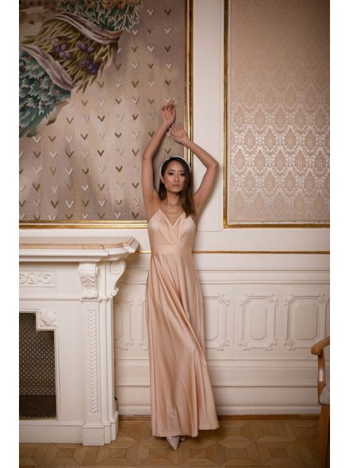 Pezsgő színű maxi ruha V kivágású, átlapolt mellrésszel. 