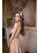 V-kivágású maxi ruha – pezsgő