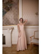 Hátnélküli ruha – pezsgő