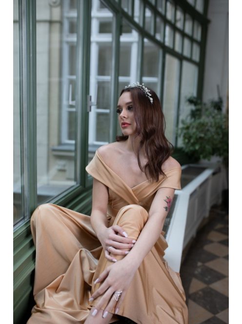  Szív kivágású maxi ruha – arany 