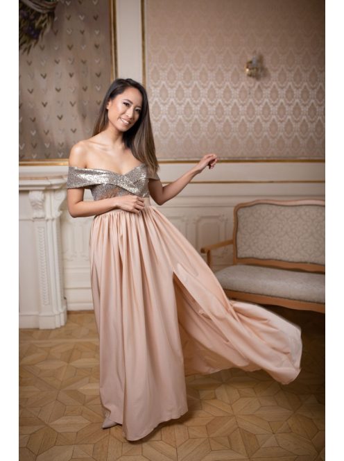 Szív kivágású maxi ruha flitteres felsővel – pezsgő 