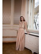 Elegáns pezsgő színű maxi szoknya ünnepélyes szettekhez. 