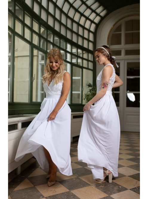 Fehér színű, aszimmetrikus maxi szoknya esküvői szettekhez. 