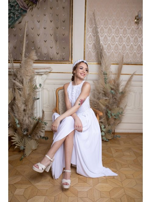 Elegáns, fehér színű maxi szoknya menyasszonyi szettekhez. 