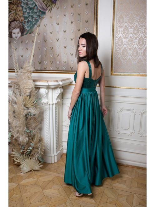 Elegáns, zöld színű ruha pántos, flitteres felsőrésszel. 