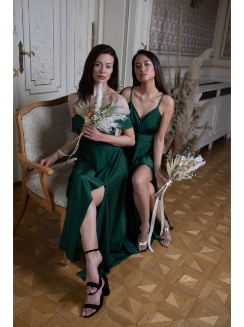 Elegáns, zöld színű ruha V kivágású, átlapolt felsőrésszel. 