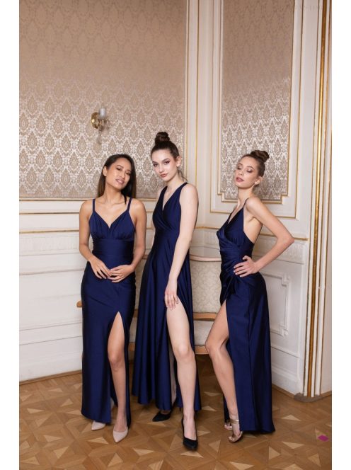 Elegáns, sötétkék színű ruha V kivágású, átlapolt mellrésszel. 