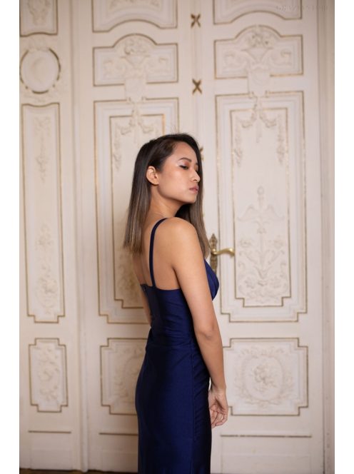 V-kivágású, szűk szabású maxi ruha – sötétkék