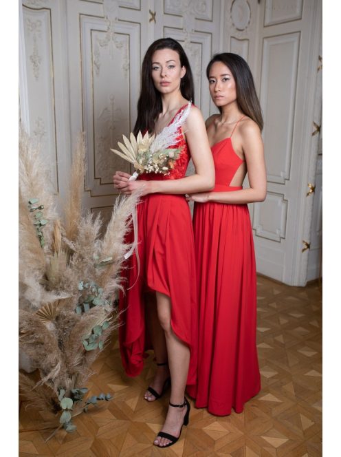 Elegáns, aszimmetrikus maxi szoknya ünnepélyes szettekhez. 