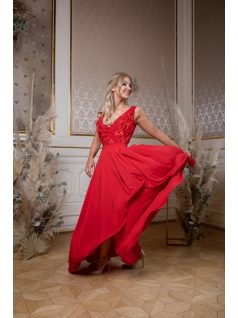 Elegáns, aszimmetrikus maxi szoknya ünnepélyes szettekhez. 